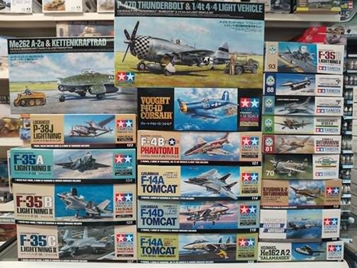 A wall of model airplanes

AI-generated content may be incorrect.